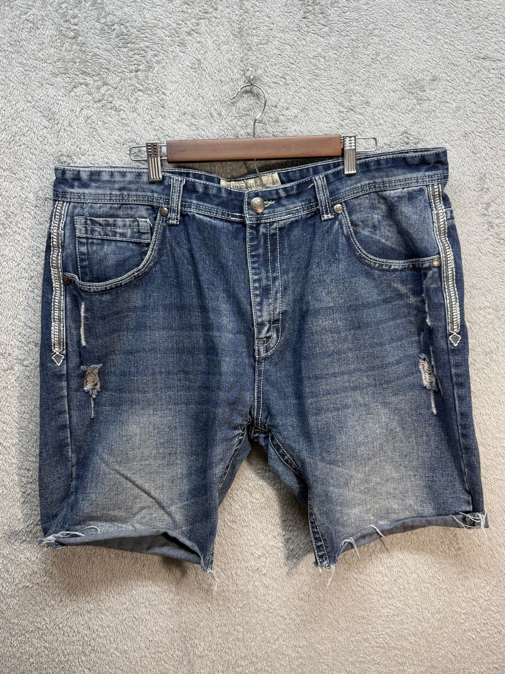 Blue Cult Denim Men's 44 Distressed Raw Hem Embroidered Pocket Jean Shorts Y2K